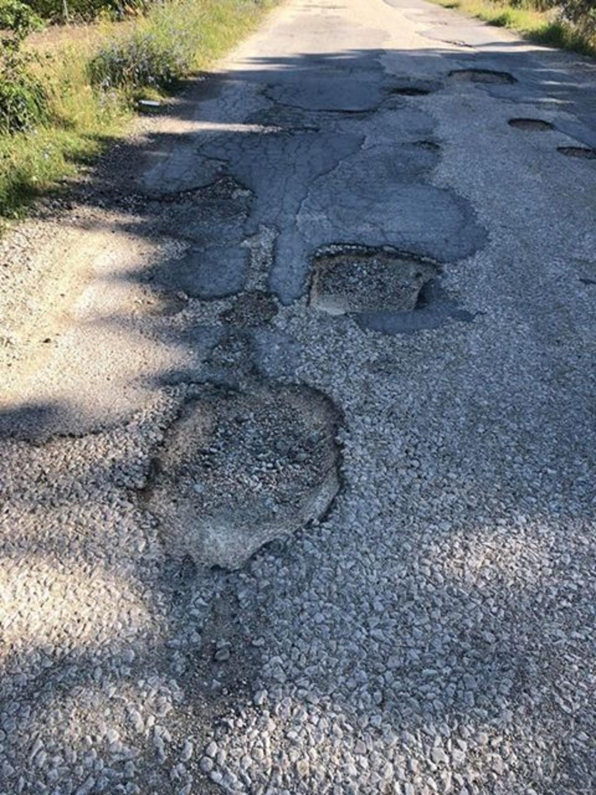 Eskişehir&rsquo;deki bozulan yollar vatandaşın tepkisini &ccedil;ekiyor