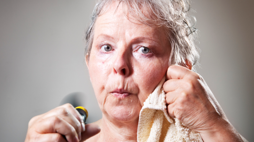 Bunları yapmazsanız menopoz döneminde fazla kilolarla başınız derde girebilir! 