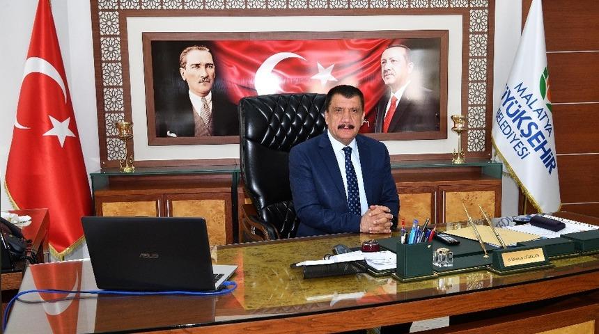 G&uuml;rkan&rsquo;dan şehit askerler i&ccedil;in taziye mesajı