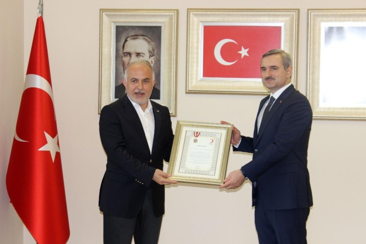 Kızılay&rsquo;dan AK Parti&rsquo;ye teşekk&uuml;r ziyareti