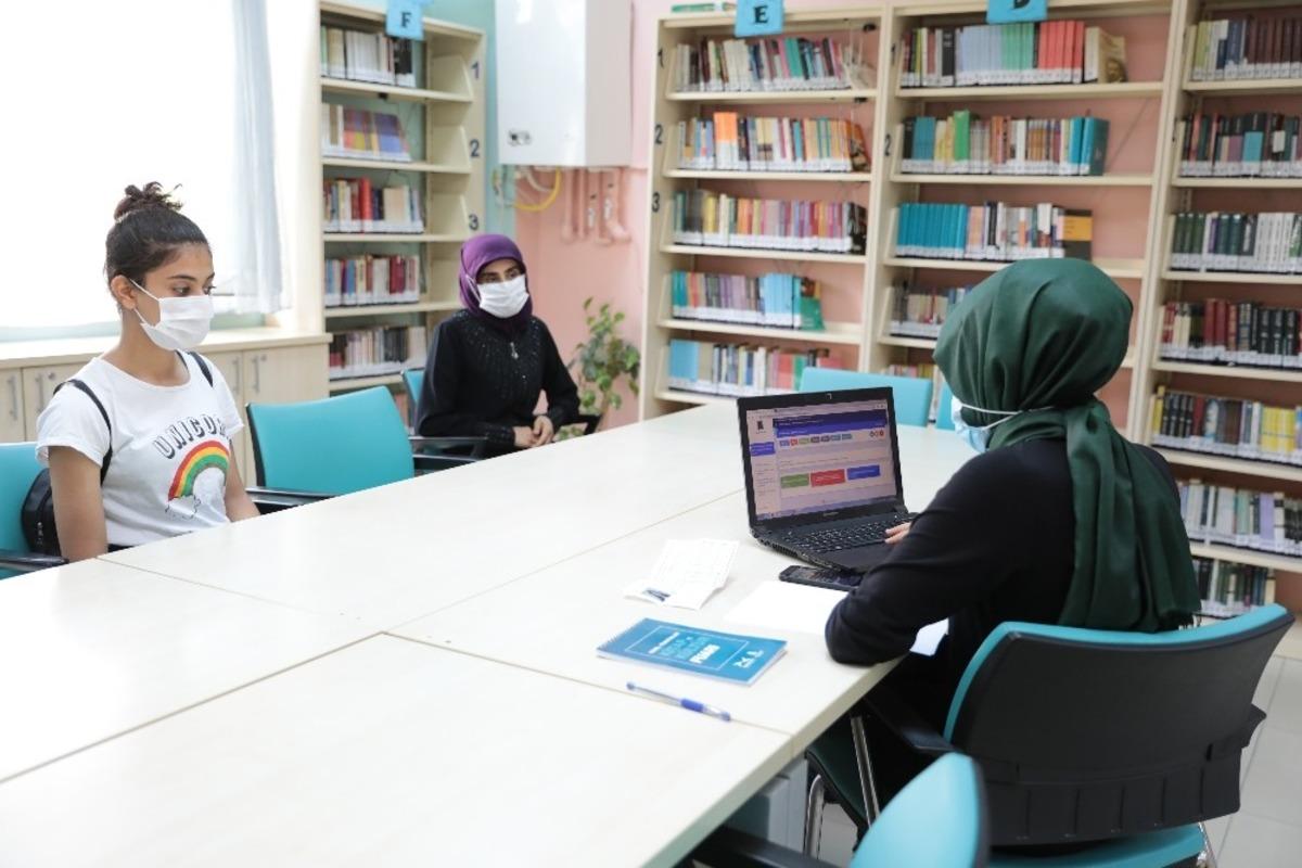 Başakşehir Belediyesi&rsquo;nden LGS tercih danışmanlık hizmeti