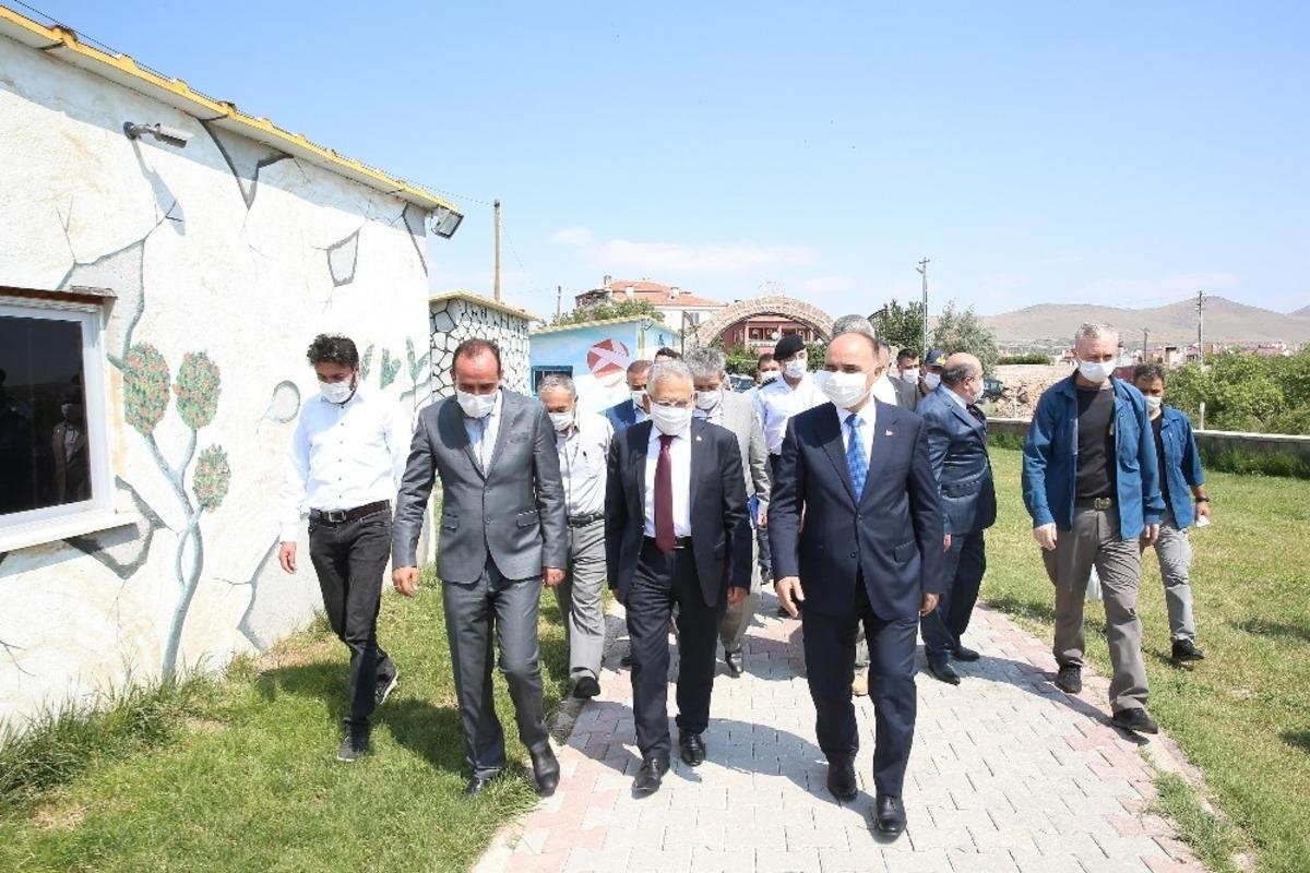 Başkan B&uuml;y&uuml;kkılı&ccedil;, İncesu&rsquo;da muhtarlarla buluştu