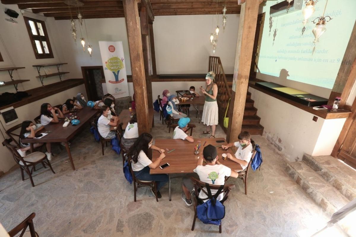 Misili &ccedil;ocuklar yaz d&ouml;nemini dopdolu ge&ccedil;iriyor