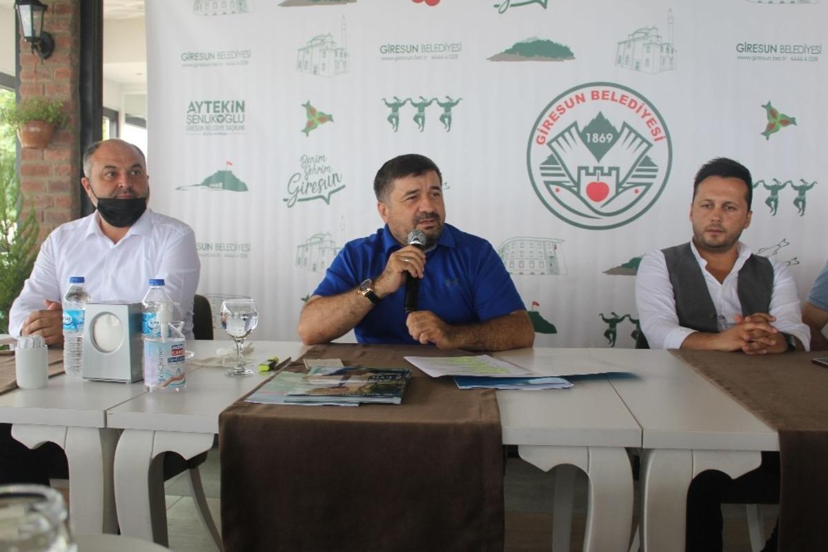 Başkan Aytekin Şenlikoğlu&rsquo;na halktan y&uuml;zde 75 g&uuml;venoyu