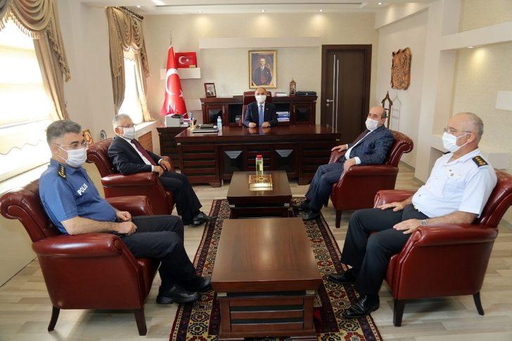 Vali Günaydın “Pandemi Sürecinde Muhtarlarımıza Önemli Görevler Düşmektedir” G3