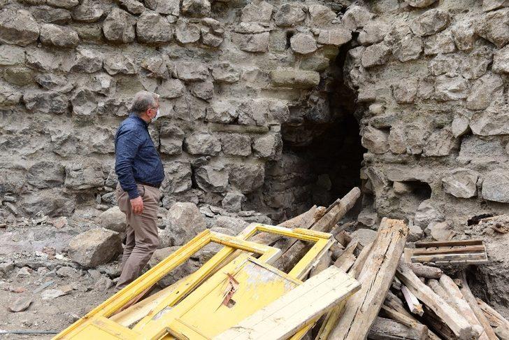 Başkan Aşgın kalede incelemelerde bulundu G4