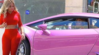 Blac Chyna'nın kırmızı taytı, pembe Lamborghini'sini gölgede bıraktı