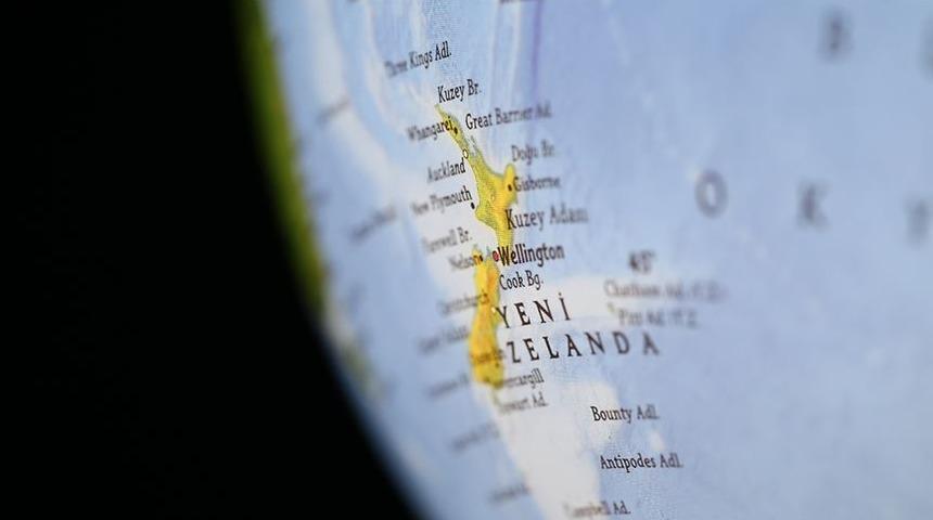 Yeni Zelanda’da koronavirüs nedeniyle seçimler ertelendi