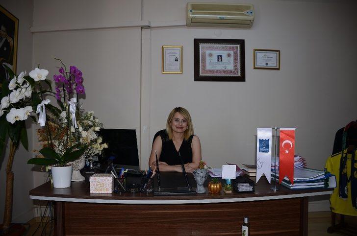 Kuşadası Belediyesi’ne kadın eli değdi G5