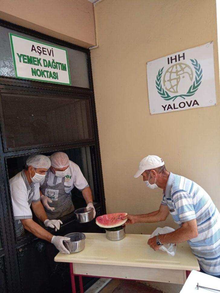 Yalovalı çiftten örnek davranış G4