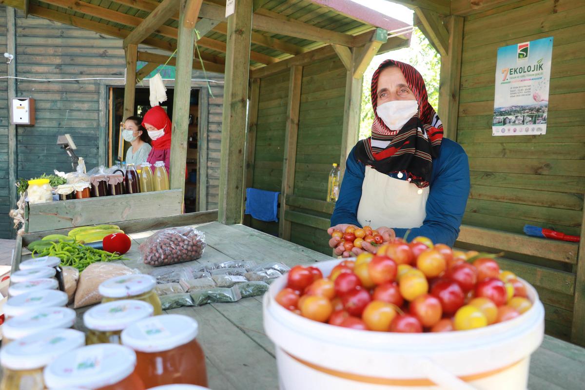 Organik &uuml;r&uuml;nler &uuml;retiyorlar, yok satıyorlar
