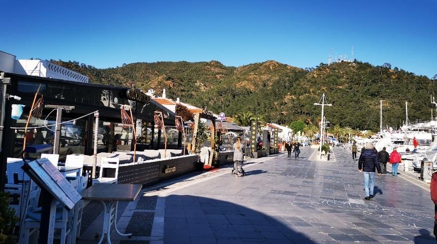Marmaris&rsquo;te Lokal, Kafe, Restoran ve Kıraathanelerdeki kısıtlamalar kaldırıldı