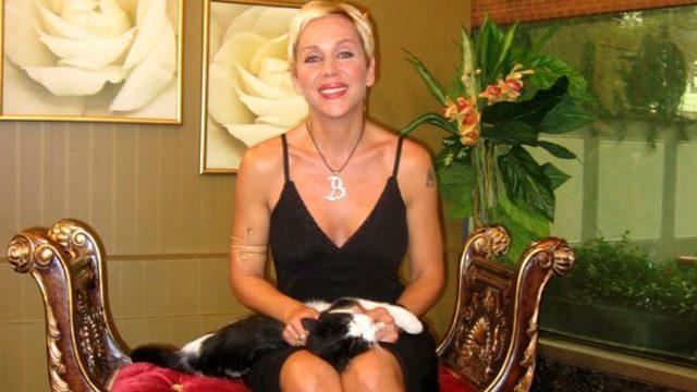 Billur Kalkavan bikinili pozuyla olay oldu