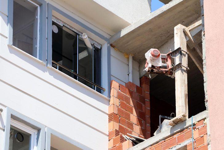 Fıkra gibi inşaat isyan ettirdi! Yan bina penceresine kadar gelince... G3