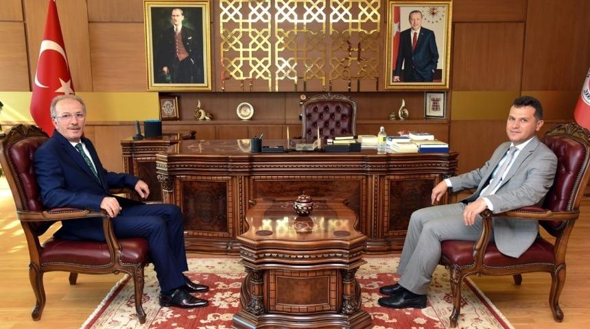 Rekt&ouml;r Uzun, Kastamonu &Uuml;niversitesi Rekt&ouml;r&uuml; Topal&rsquo;ı ziyaret etti