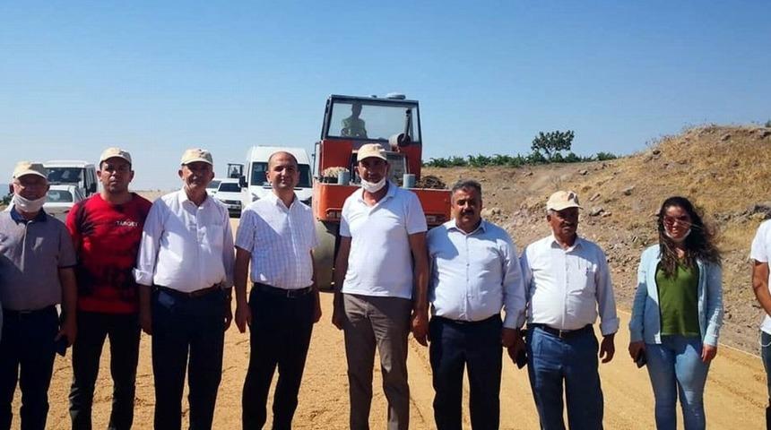 Köy yollarının yapımı devam ediyor