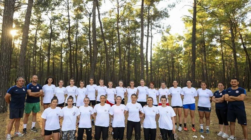 Kadın hentbol takımı hazırlıklara başladı