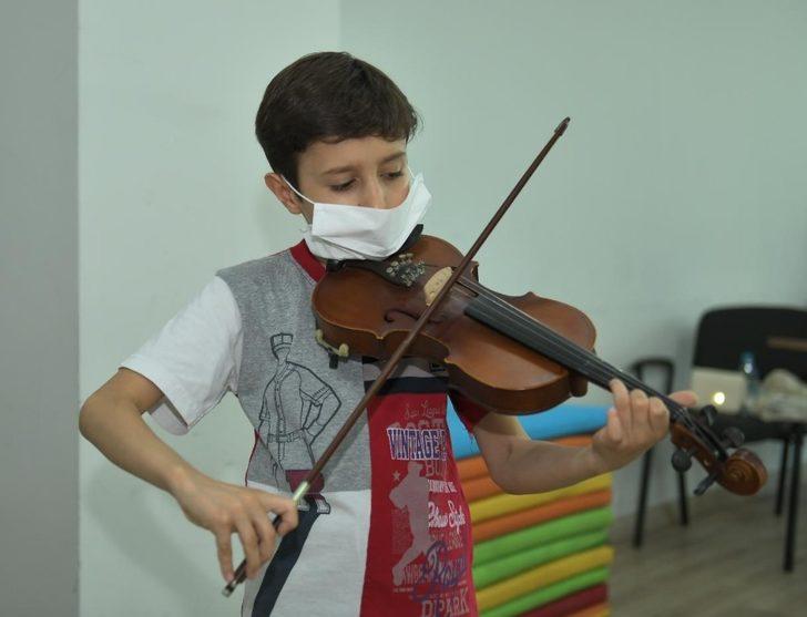 Esenyurt Belediyesi Kültür Akademisi Yaz Okulu, 25 branşta eğitime başladı G2