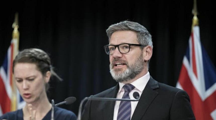 Yeni Zelanda'da personeliyle ilişkisi olduğu ortaya çıkan bakan görevden alındı