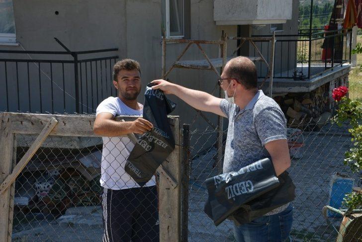 Gediz’de ücretsiz kurban poşeti dağıtıldı G2