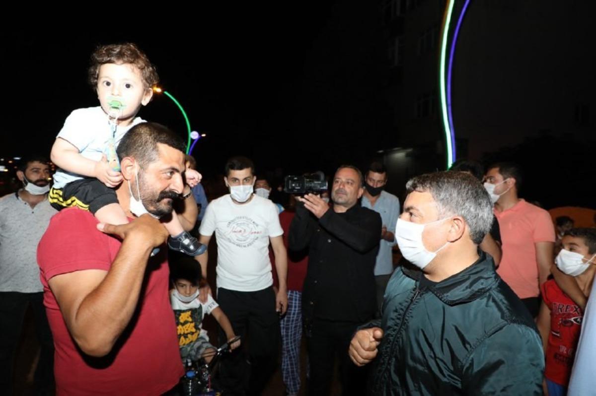 Başkan Şayir&rsquo;den &ccedil;ocuklara b&uuml;y&uuml;k jest