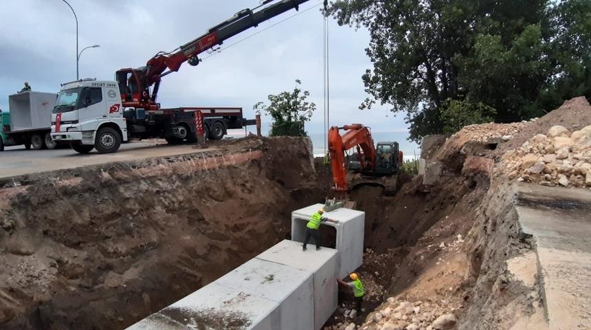&Uuml;nye&rsquo;de yağmur suyu hattı &ccedil;alışmaları