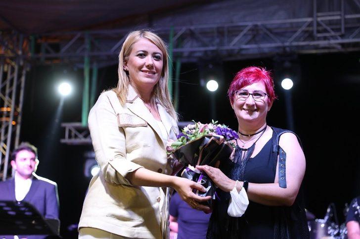 Uzun bir aradan sonra düzenlenen konserde vatandaşlar moral buldu G4