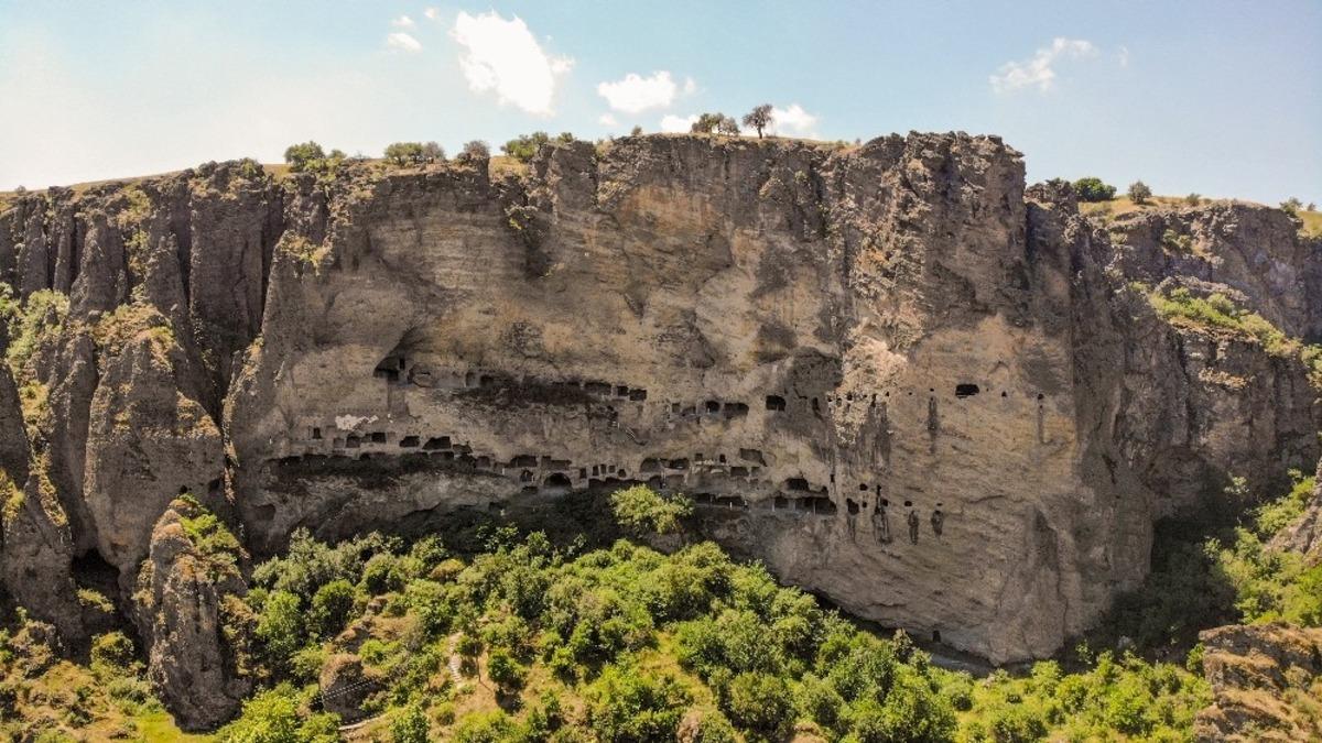 G&ouml;ren hayran kalıyor! Tarihi ve doğasıyla İn&ouml;n&uuml; Mağaraları