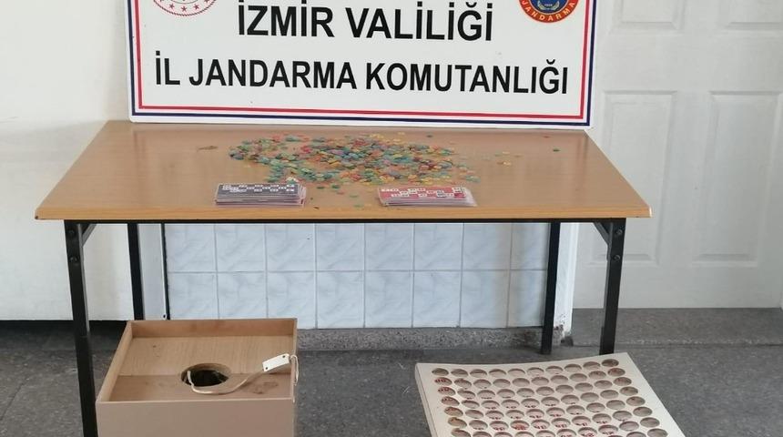 Jandarma 27 kişiyi kumar oynarken su&ccedil;&uuml;st&uuml; yakaladı
