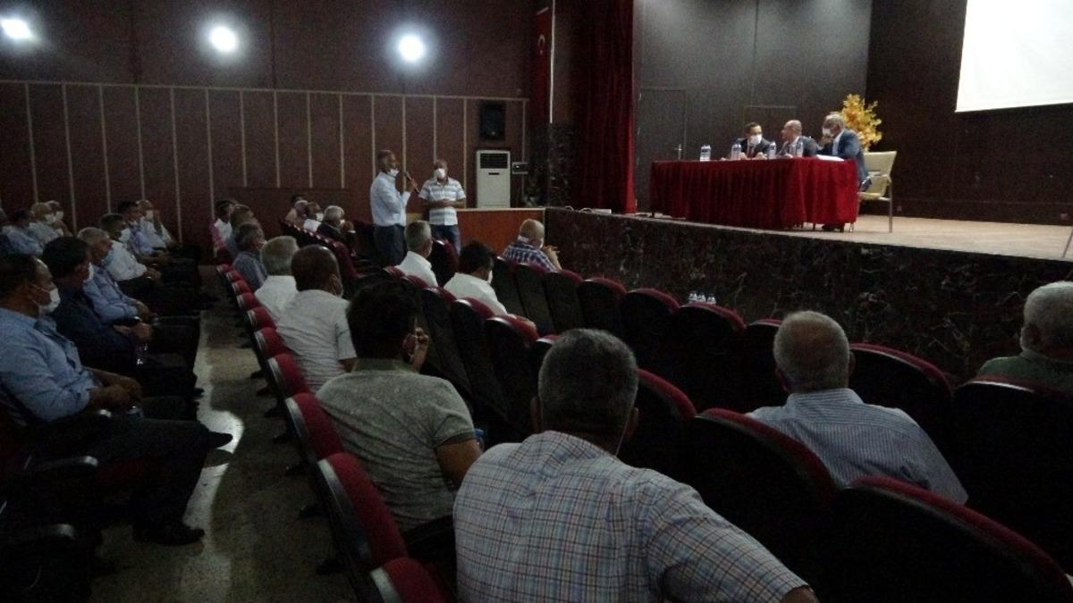 Muhtarlarla t&uuml;t&uuml;n toplantısı yapıldı