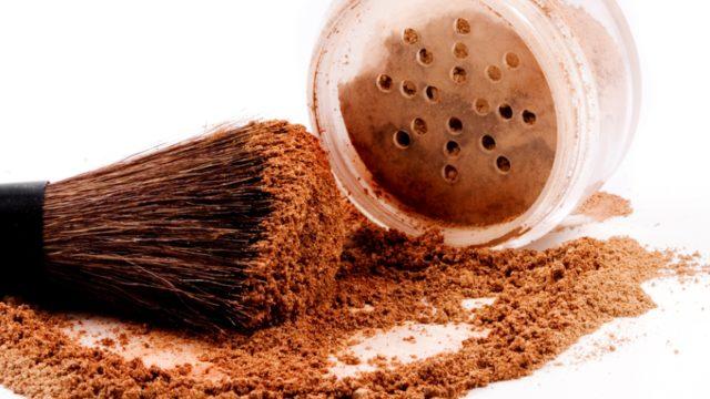 Cildi yağlı olanlar için makyaj tüyoları! Meğer çoğu kadın yanlış yapıyormuş...