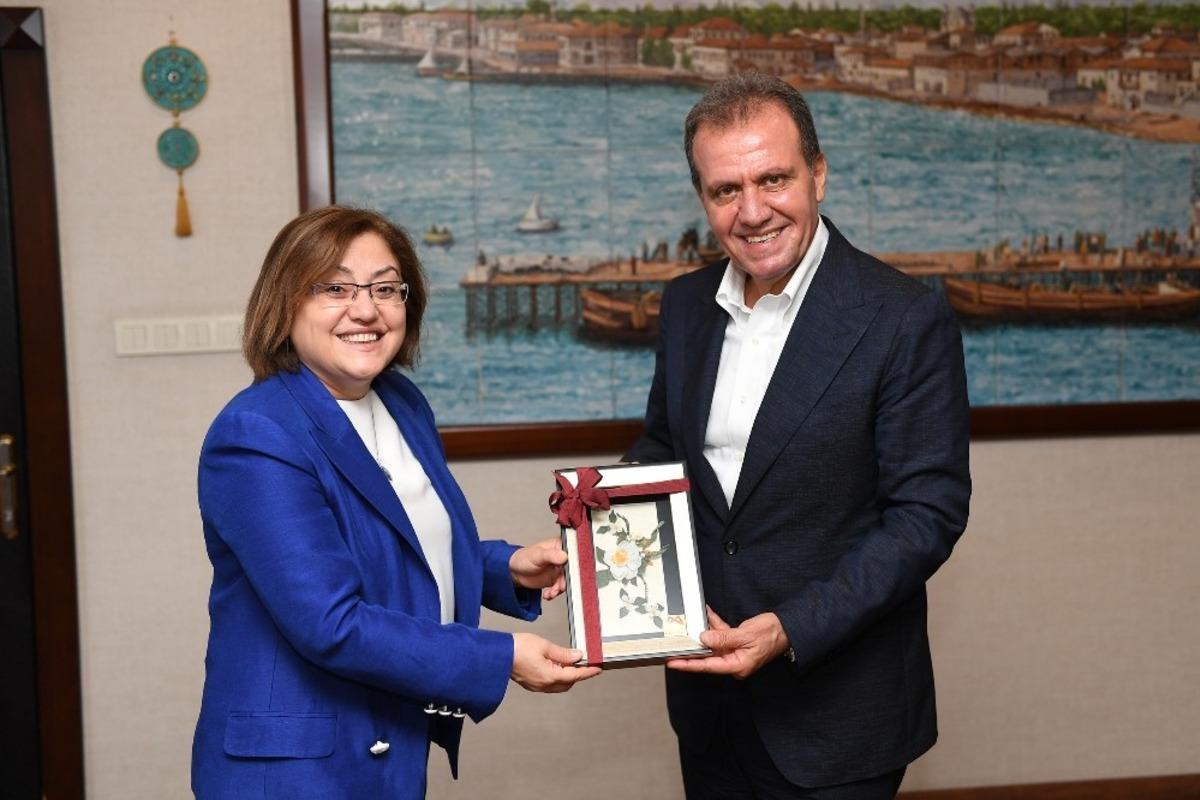 Başkan Se&ccedil;er, Fatma Şahin&rsquo;i ağırladı