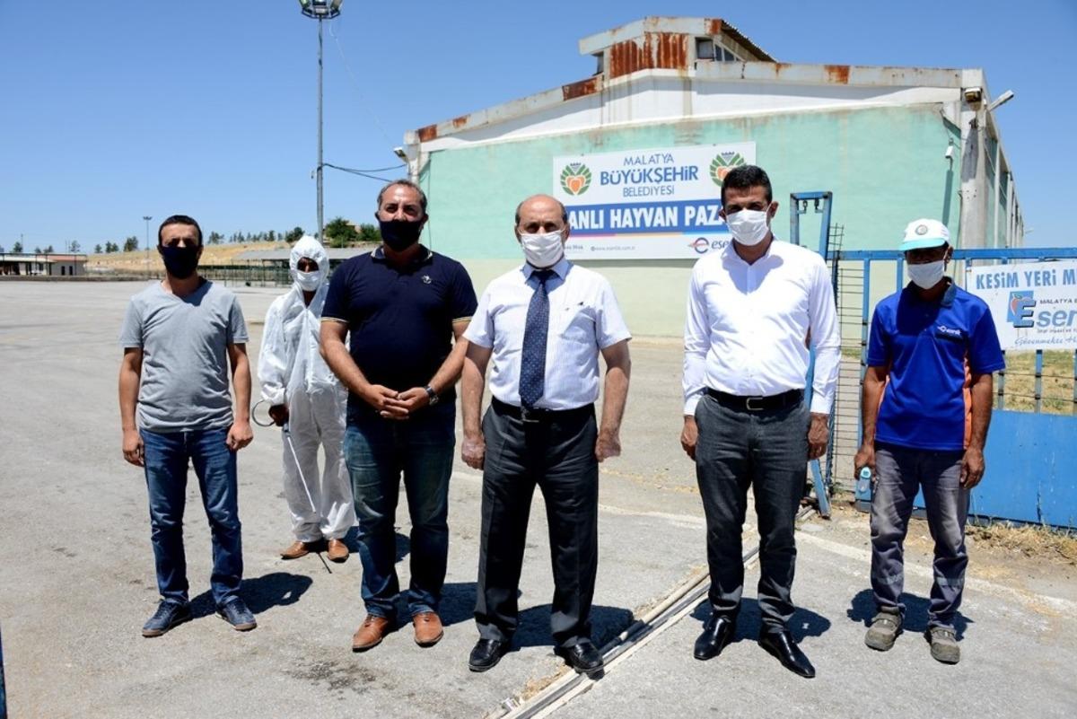 Hayvan pazarında korona vir&uuml;s tedbirleri