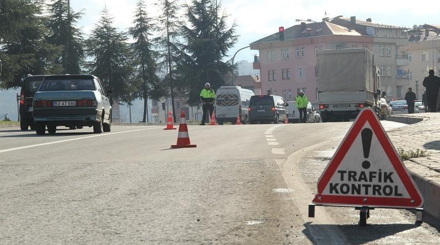 Ordu’da sürücüler hızdan vazgeçmiyor
