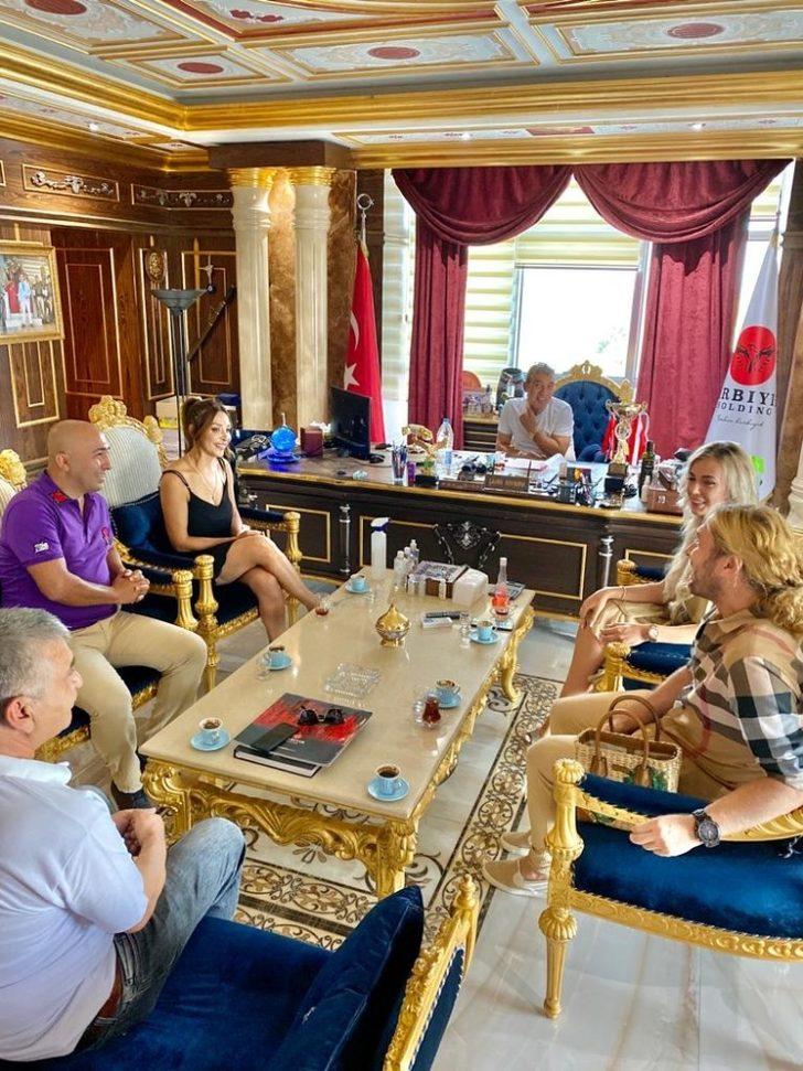 Kadın futbolculardan Şahin Kırbıyık’a ziyaret G1