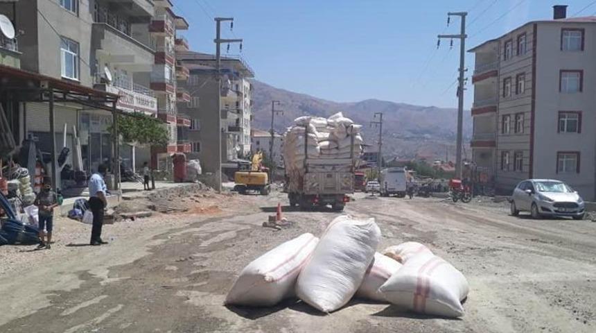 Kulp&rsquo;ta saman y&uuml;kl&uuml; kamyon tehlike sa&ccedil;tı