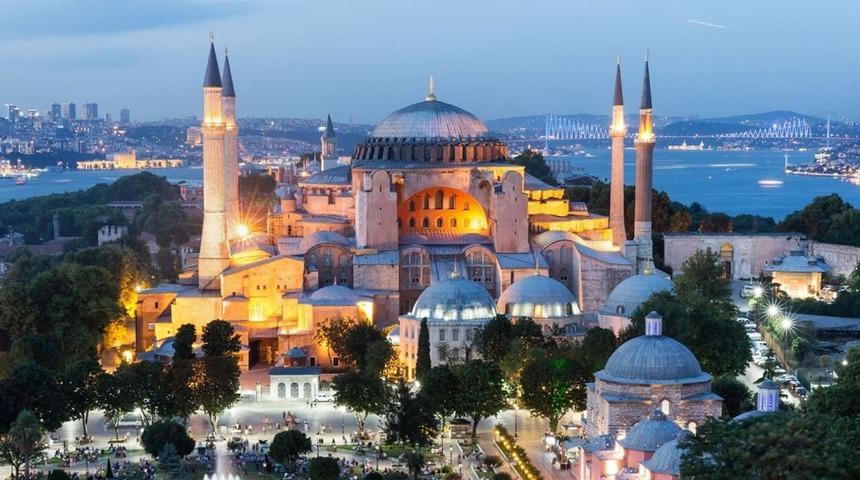 Afyonkarahisar’daki basın mensuplarına Ayasofya sürprizi