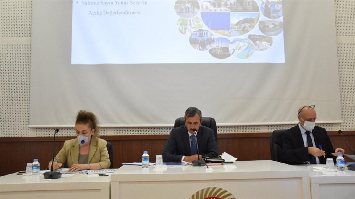 Vali Sezer: "173 proje devam ediyor"