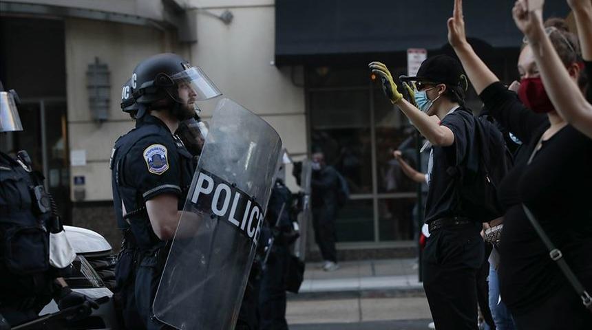 ABD'de Ermeniler, Azerbaycanlı göstericilere saldırdı: Yaralılar var