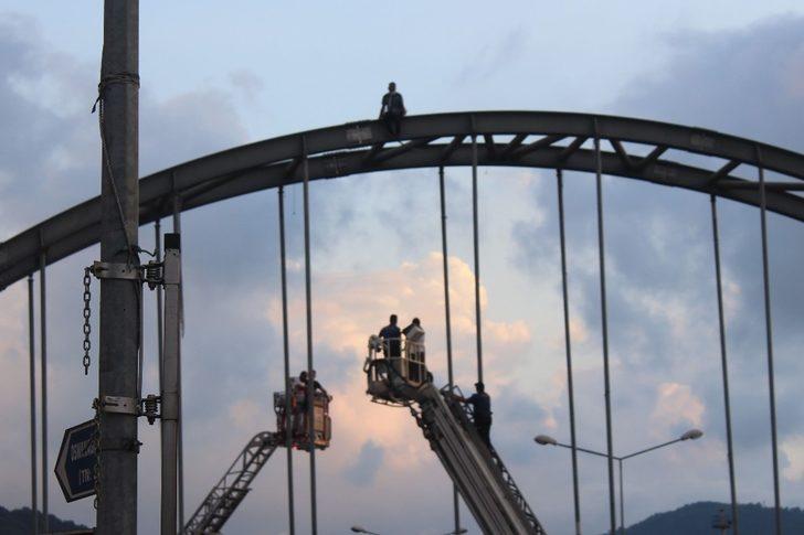 İntihar girişimi Karadeniz Sahil Yolunu trafiğe kapattı G1