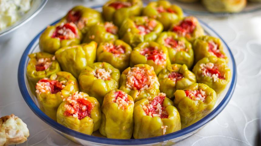 Biber dolması tarifi: Damak çatlatan biber dolması nasıl yapılır? 