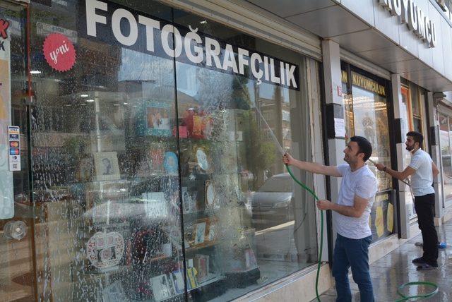 Hakkari esnafından korona virüs temizliği