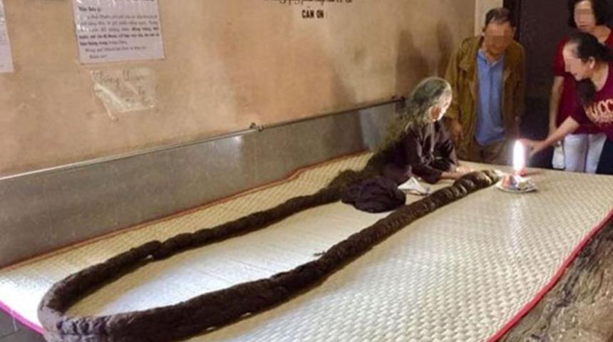 64 yıldır sa&ccedil;ına makas değmedi!