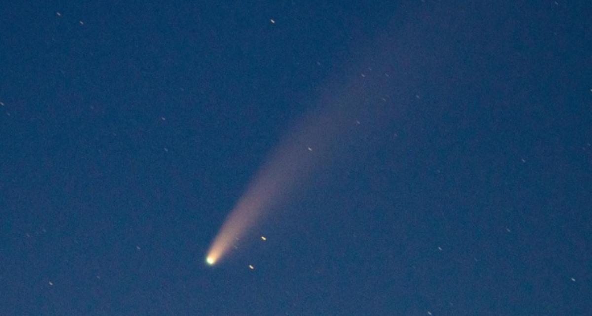 NEOWISE kuyruklu yıldızı uzaydan g&ouml;r&uuml;nt&uuml;lendi, kendine hayran bıraktı!