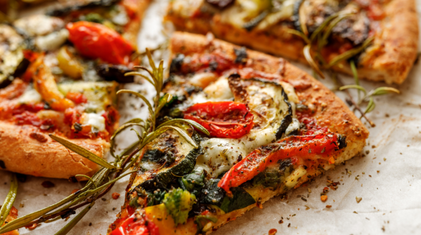 İtalyan pizza tarifi: Gerçek bir İtalyan pizzası meğer böyle yapılıyormuş!