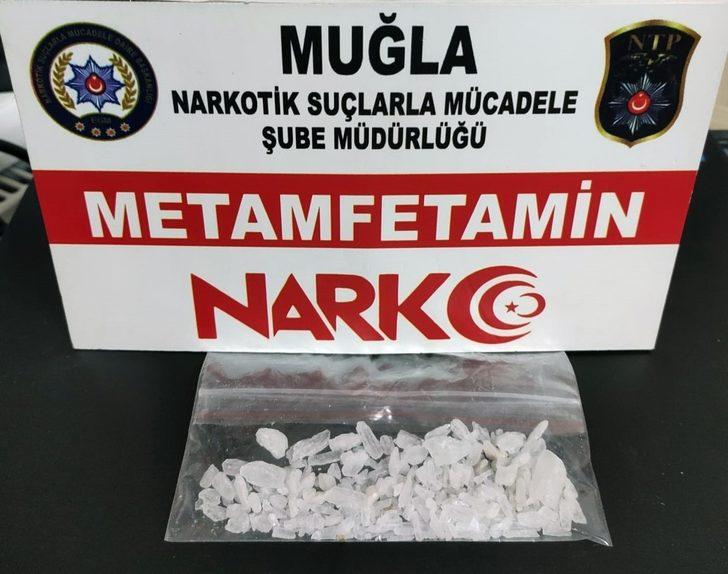 Uyuşturucu tacirlerine gece baskını G2