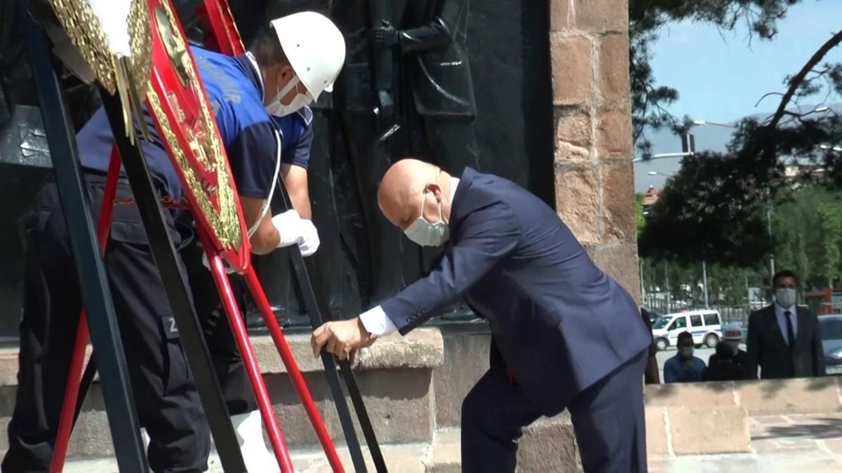 Erzurum Kongresi&rsquo;nin 101. yıl d&ouml;n&uuml;m&uuml; t&ouml;renle kutlandı