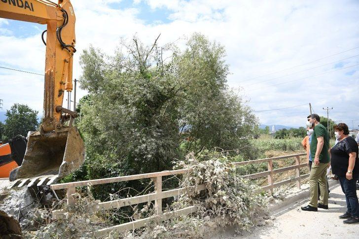 Kocaman, Uzunbey Köprüsü çalışmalarını yerinde inceledi G2