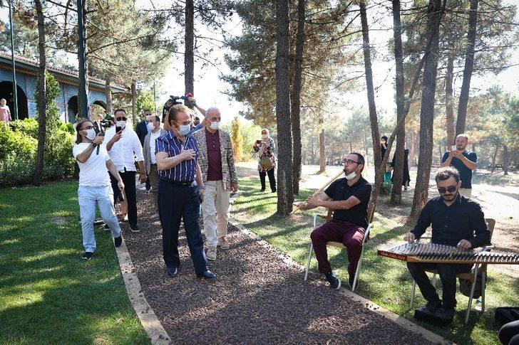 Minik müzisyenlerden Orhan Gencebay’a duygulandıran sürpriz G1