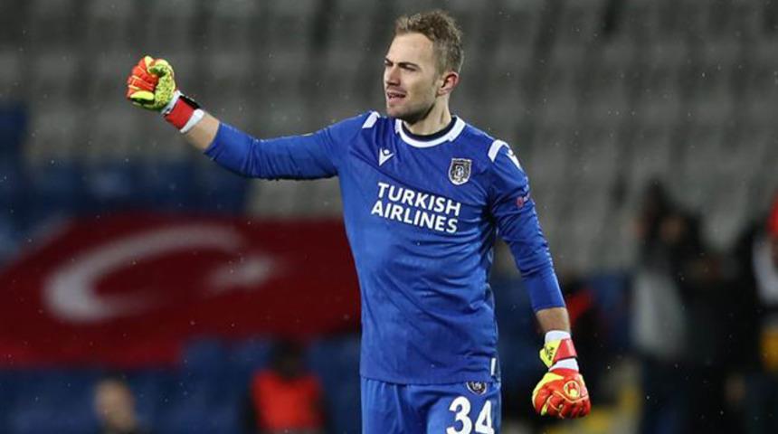 Mert Günok, Başakşehir kalesine duvar ördü